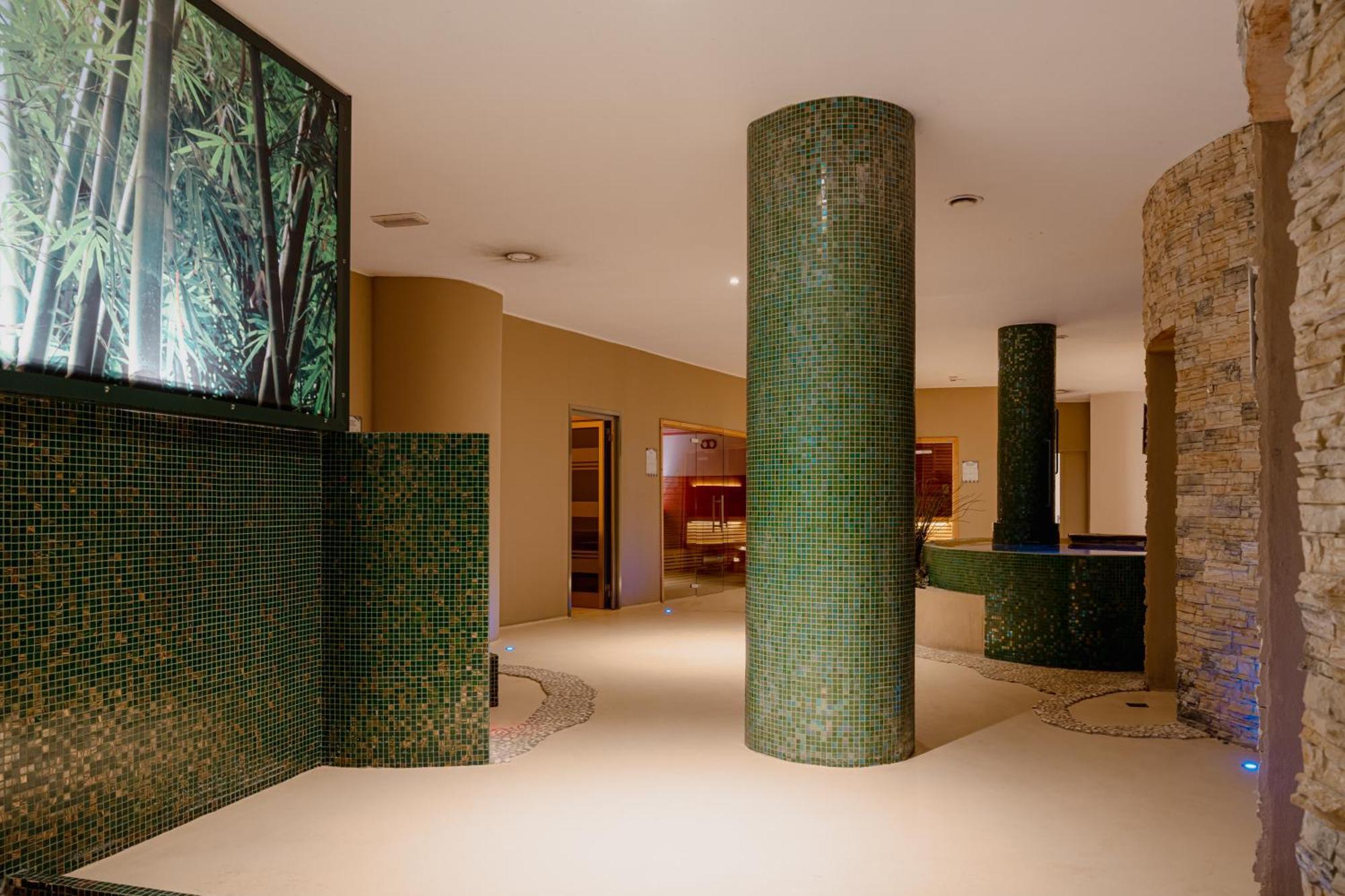 Mercure Ольбия Экстерьер фото