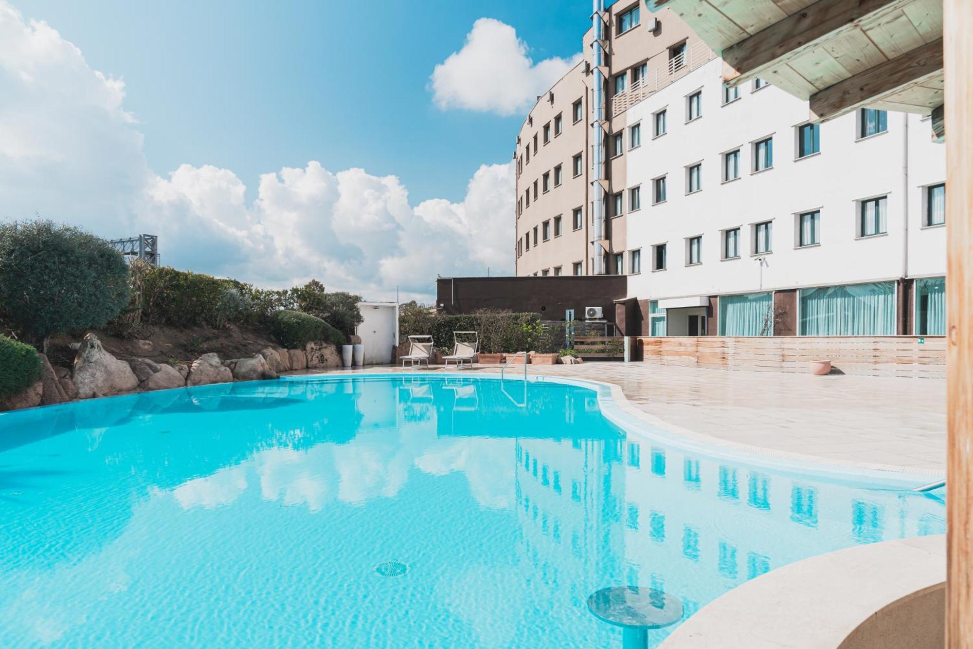 Mercure Ольбия Экстерьер фото
