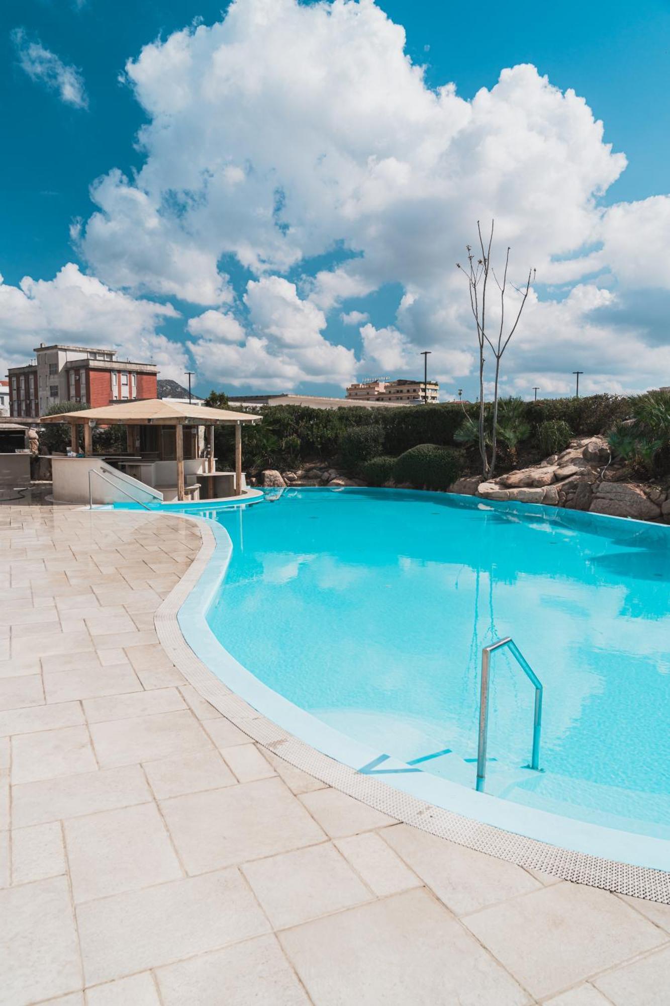 Mercure Ольбия Экстерьер фото